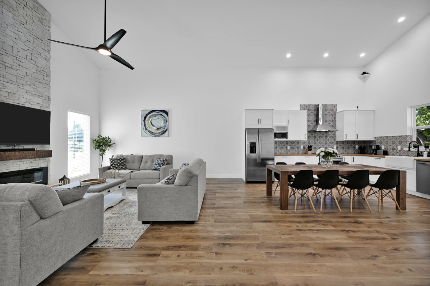 Great room, kitchen, vaulted ceilings