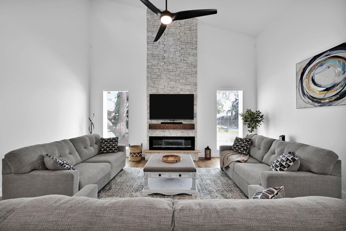 Great room, kitchen, vaulted ceilings